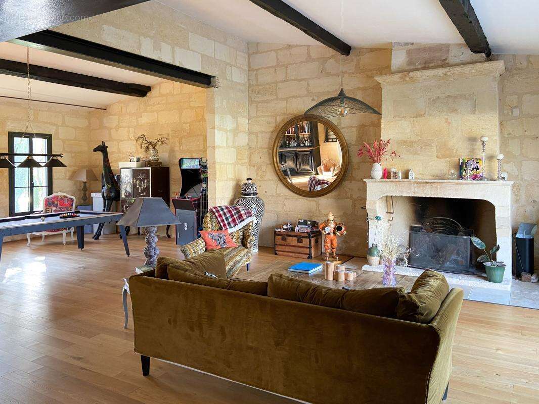 Maison à FRONSAC