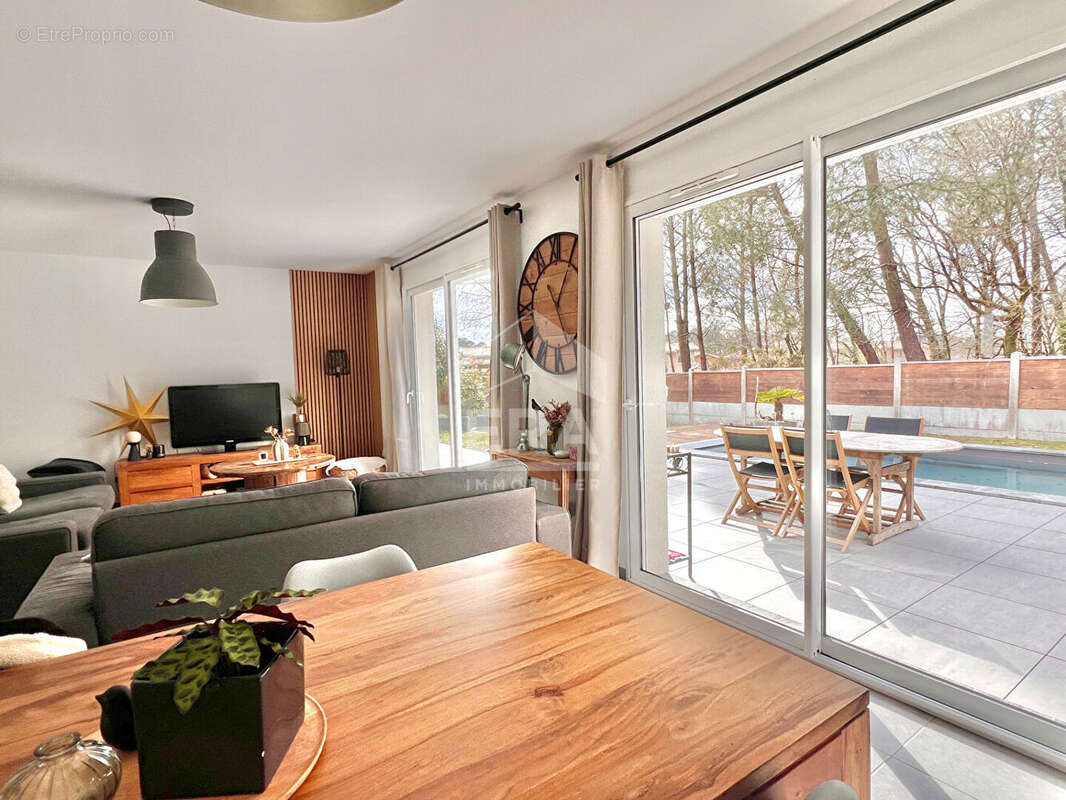 Maison à BELIN-BELIET