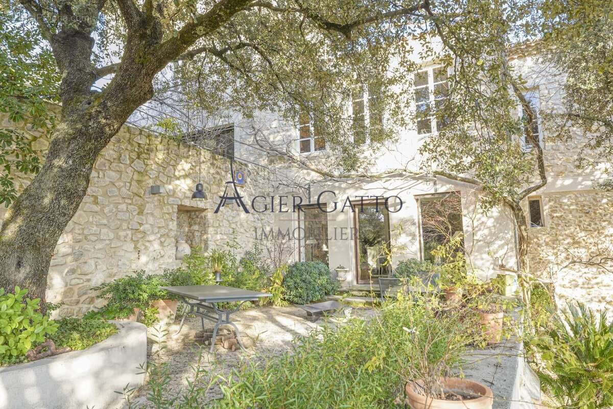 Maison à VAISON-LA-ROMAINE