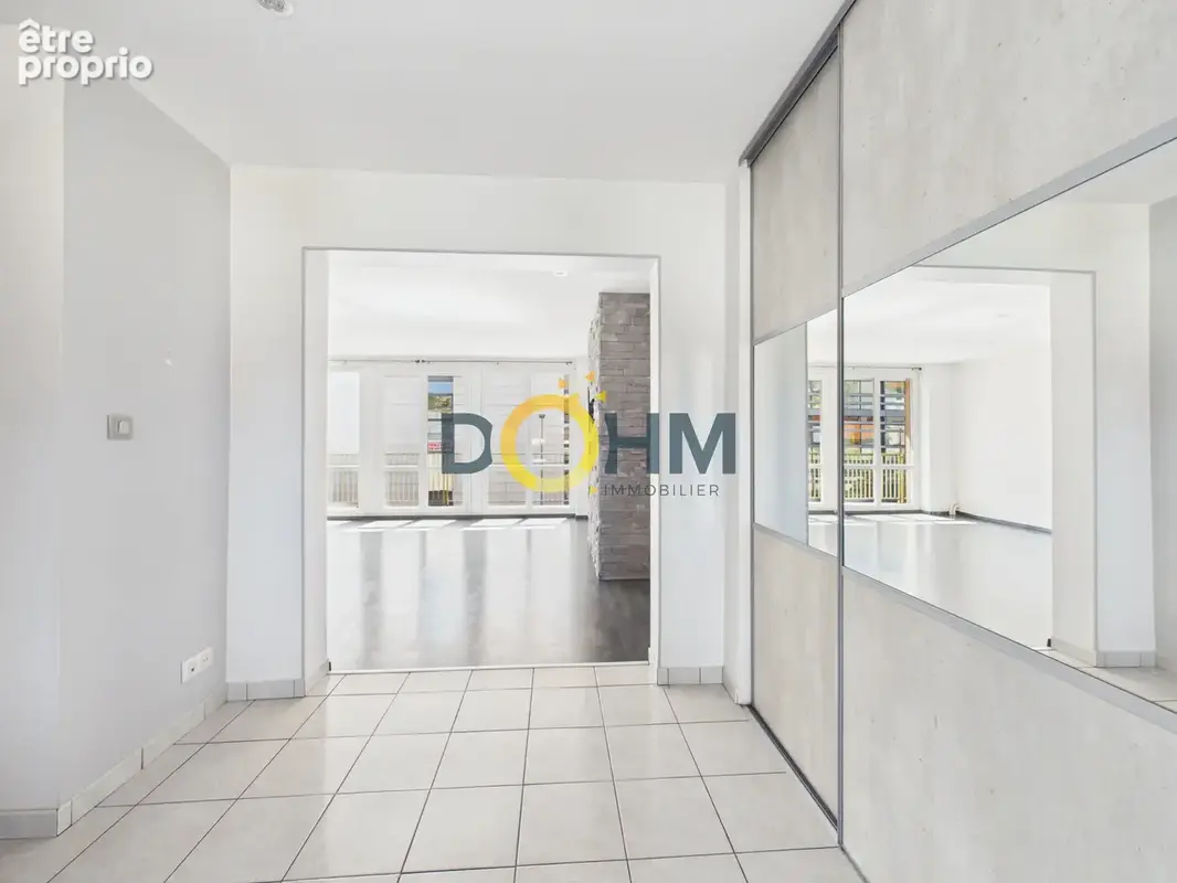 Appartement T4 de 109 m2 rénové avec goût au 1er étage avec ascenseur - photo 7