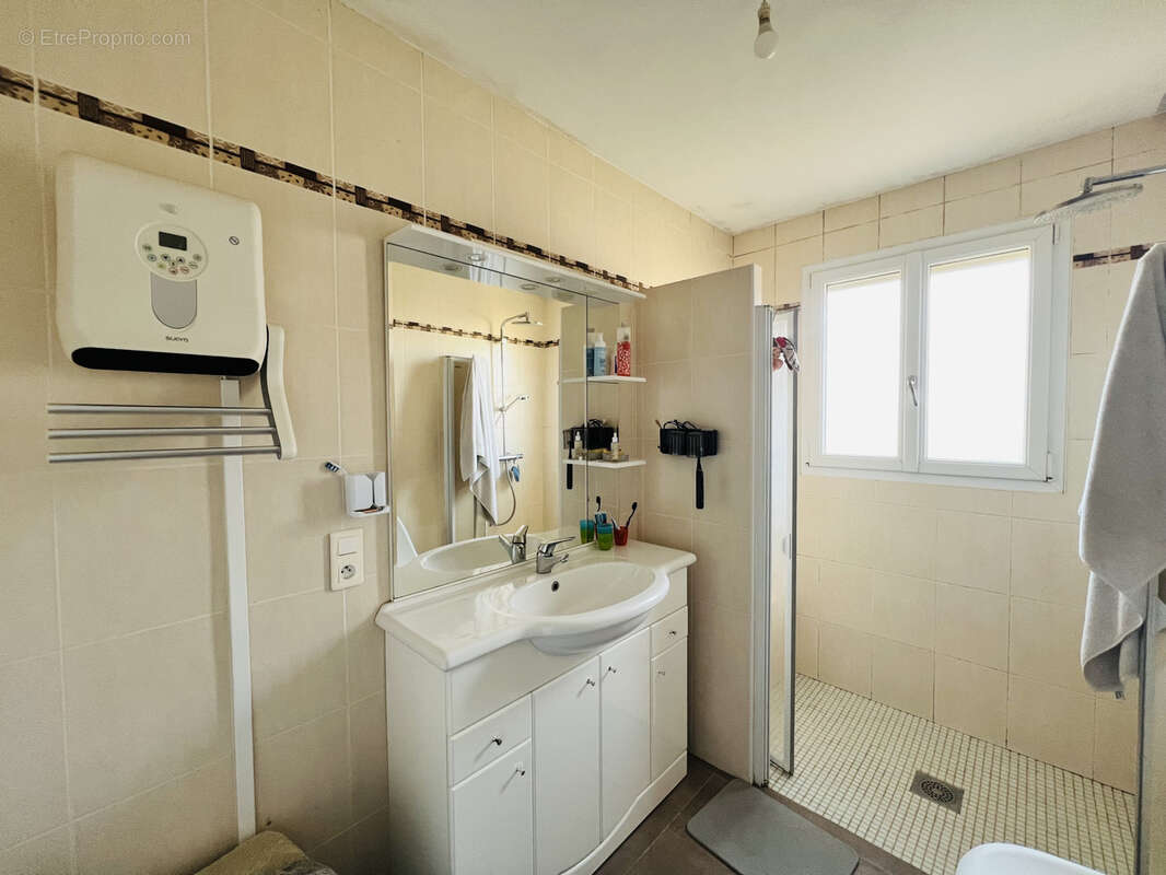Pavillon sur sous-sol 4 chambres avec piscine - photo 8