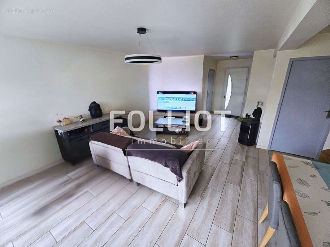 Maison à FLEURY-SUR-ORNE