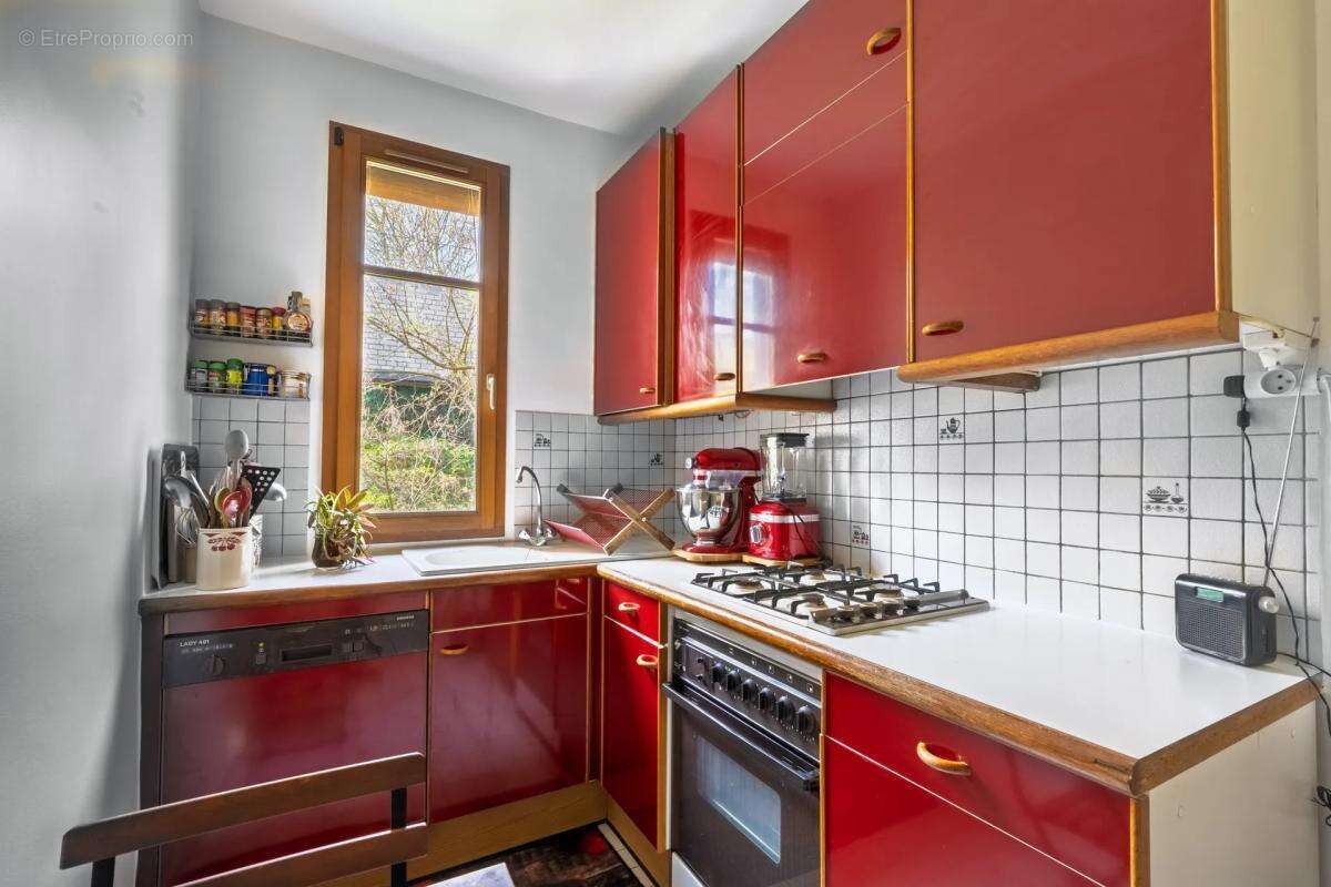 Appartement à PARIS-20E