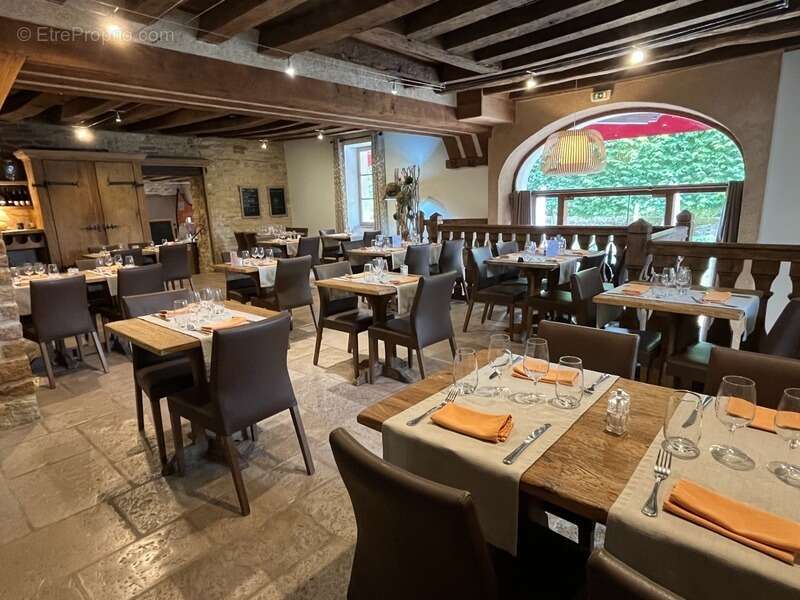 Fonds de commerce d'Hôtel-Restaurant à vendre CORMATIN (71) - photo 2