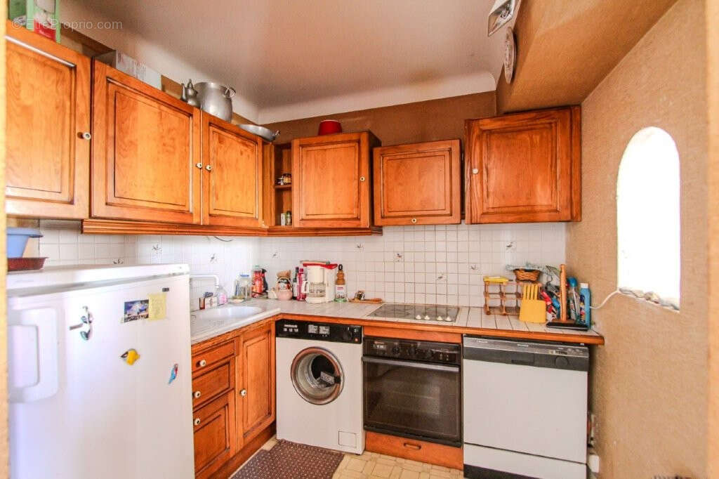 Plein coeur de bidart appartement lumineux a renover proche plage / aperçu océan - photo 10