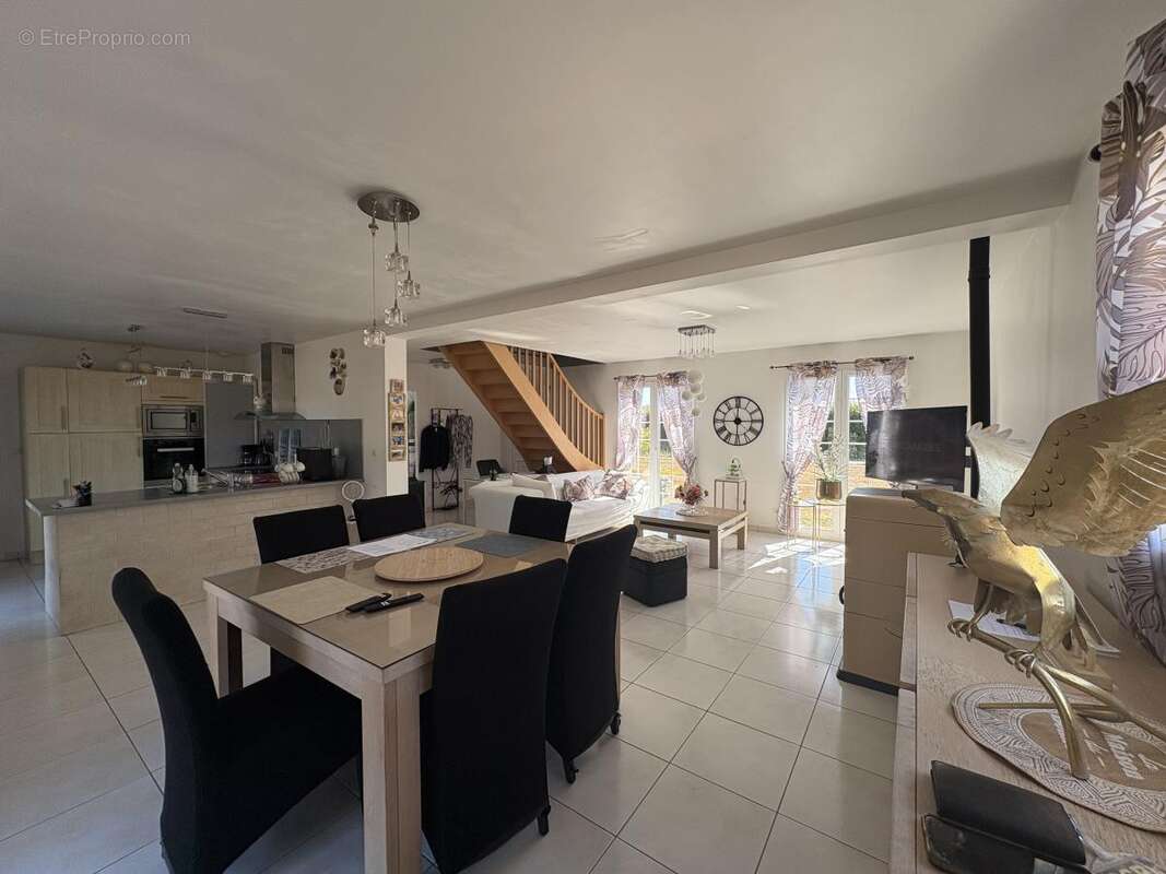 Maison 120 m² à Tordouet  - photo 2