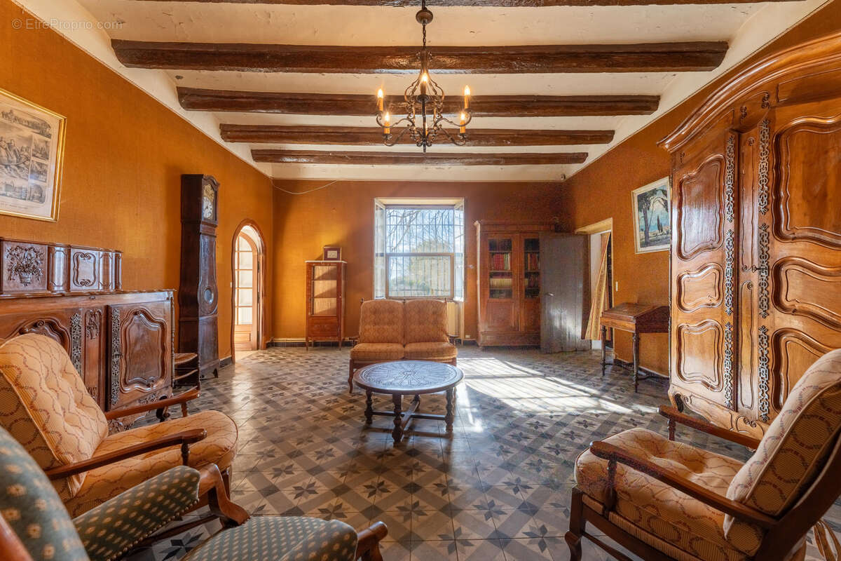 Maison à BELLEGARDE