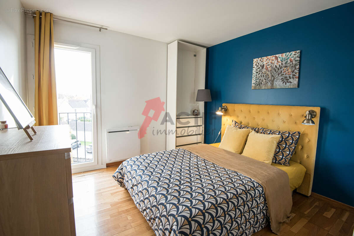 Appartement à COURCOURONNES