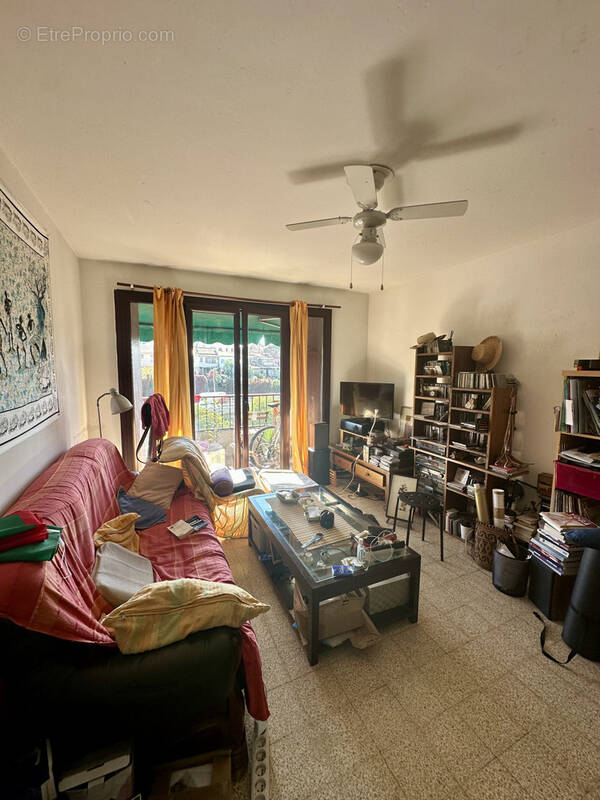 Appartement à MARSEILLE-3E