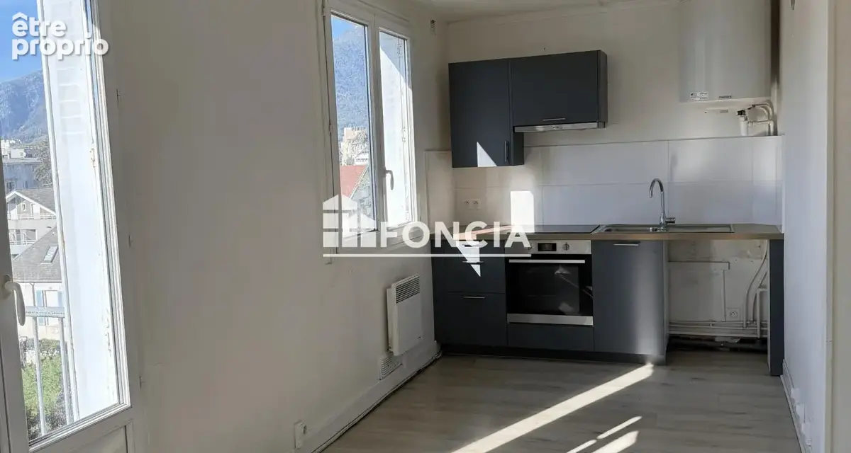 Grenoble – Secteur Bajatière – Dernier étage - photo 2