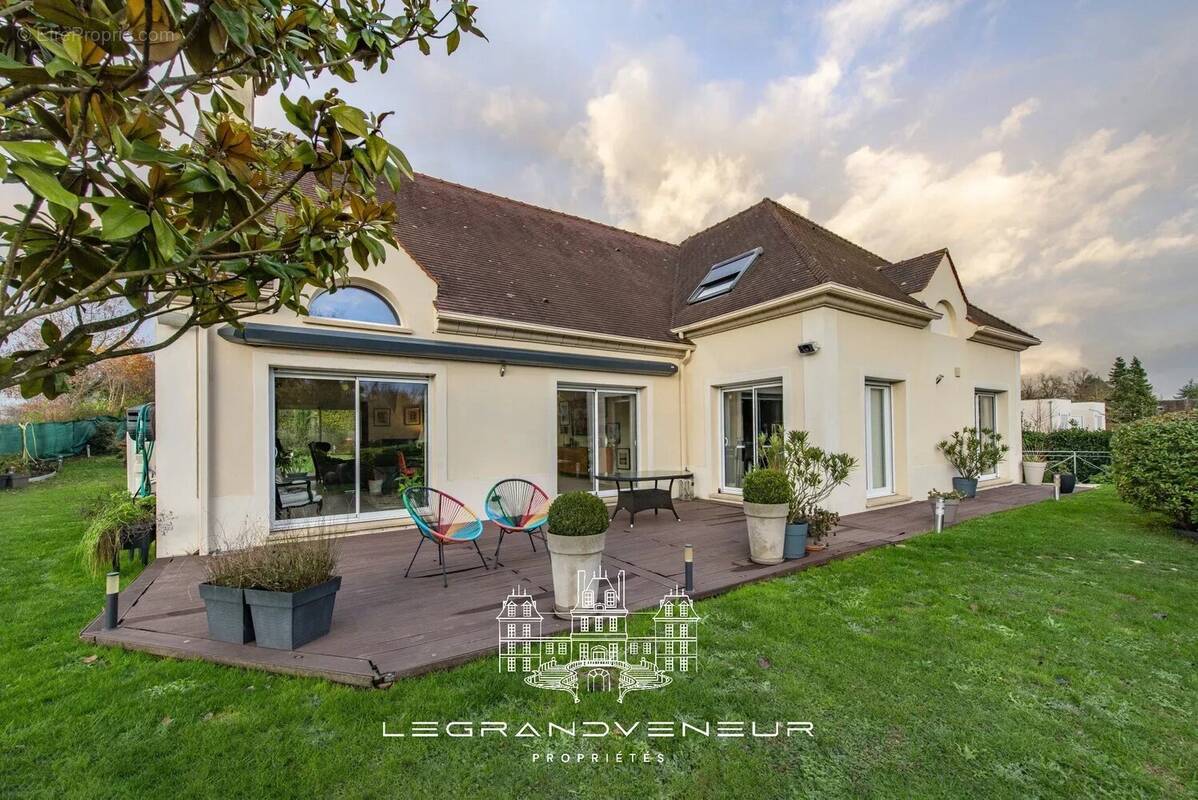 Maison à GREZ-SUR-LOING