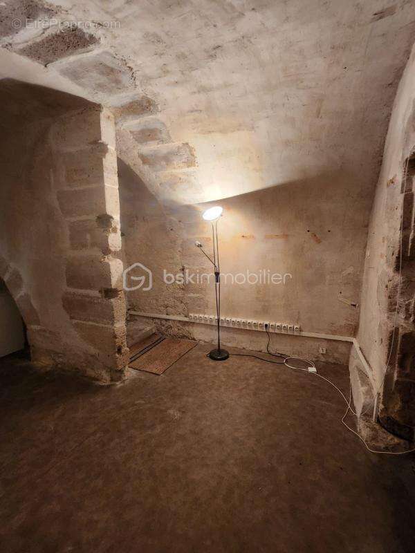 Commerce à PARIS-1E