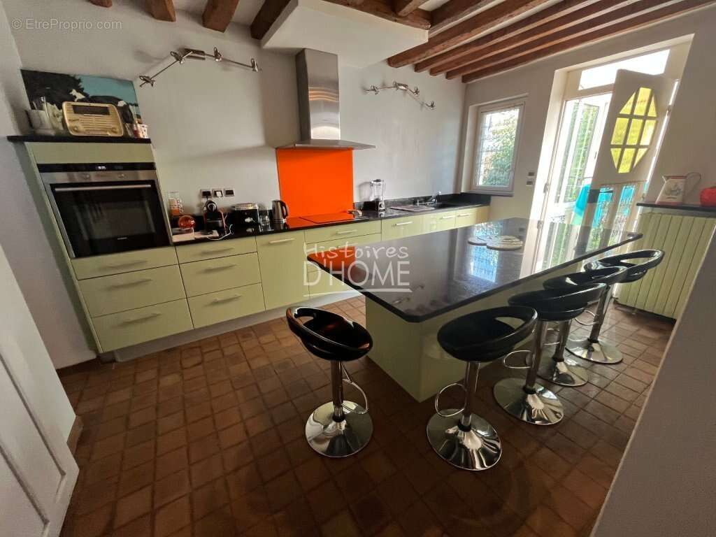 Maison à JOUY-LE-CHATEL