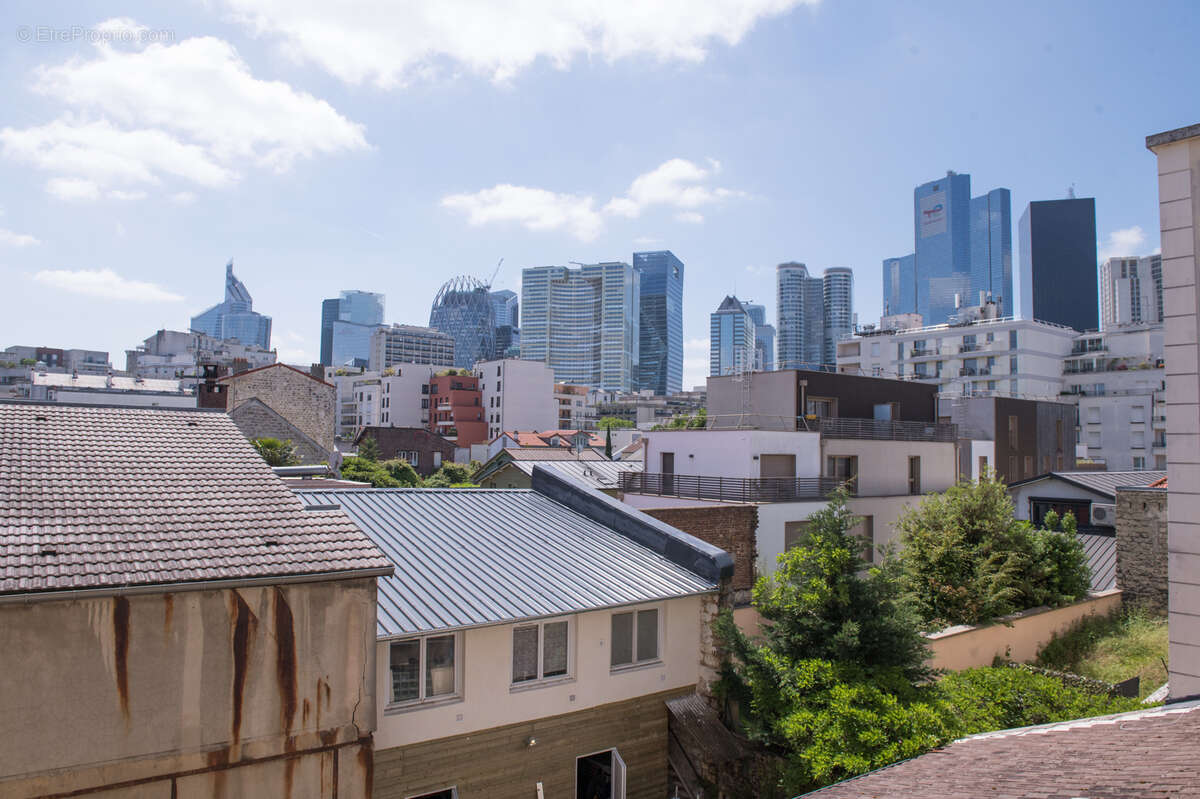 Appartement à COURBEVOIE