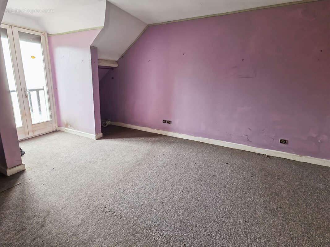 Maison à VERRIERES-LE-BUISSON