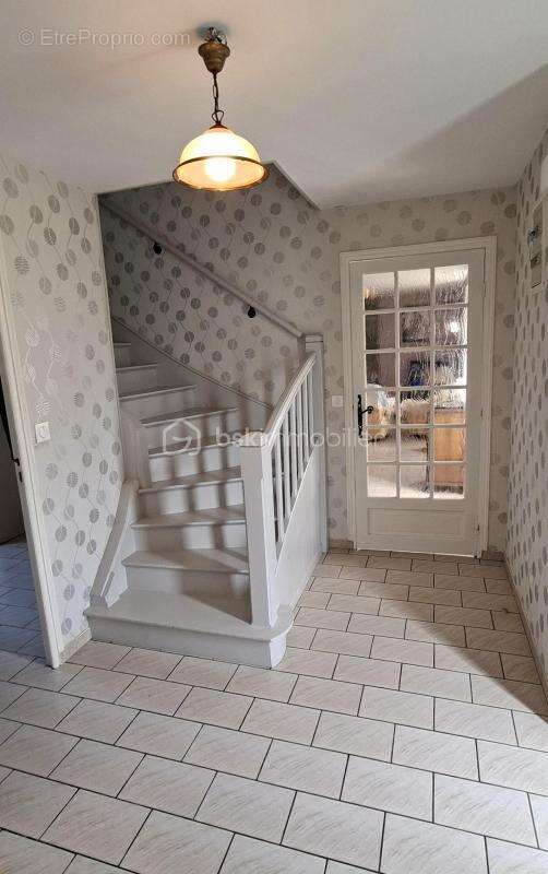 Maison à LANDELLES-ET-COUPIGNY