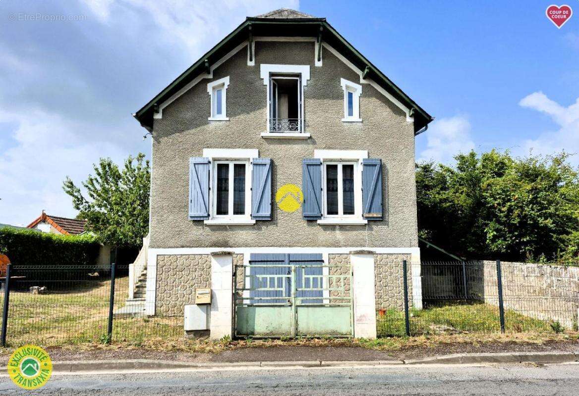 Maison à CHEZAL-BENOIT