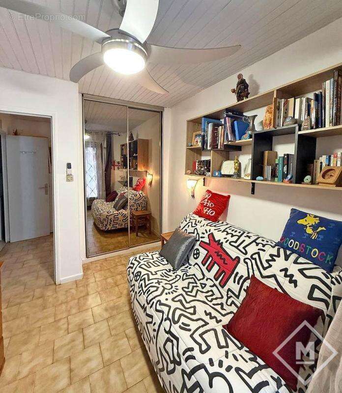 Appartement à MARSEILLE-4E