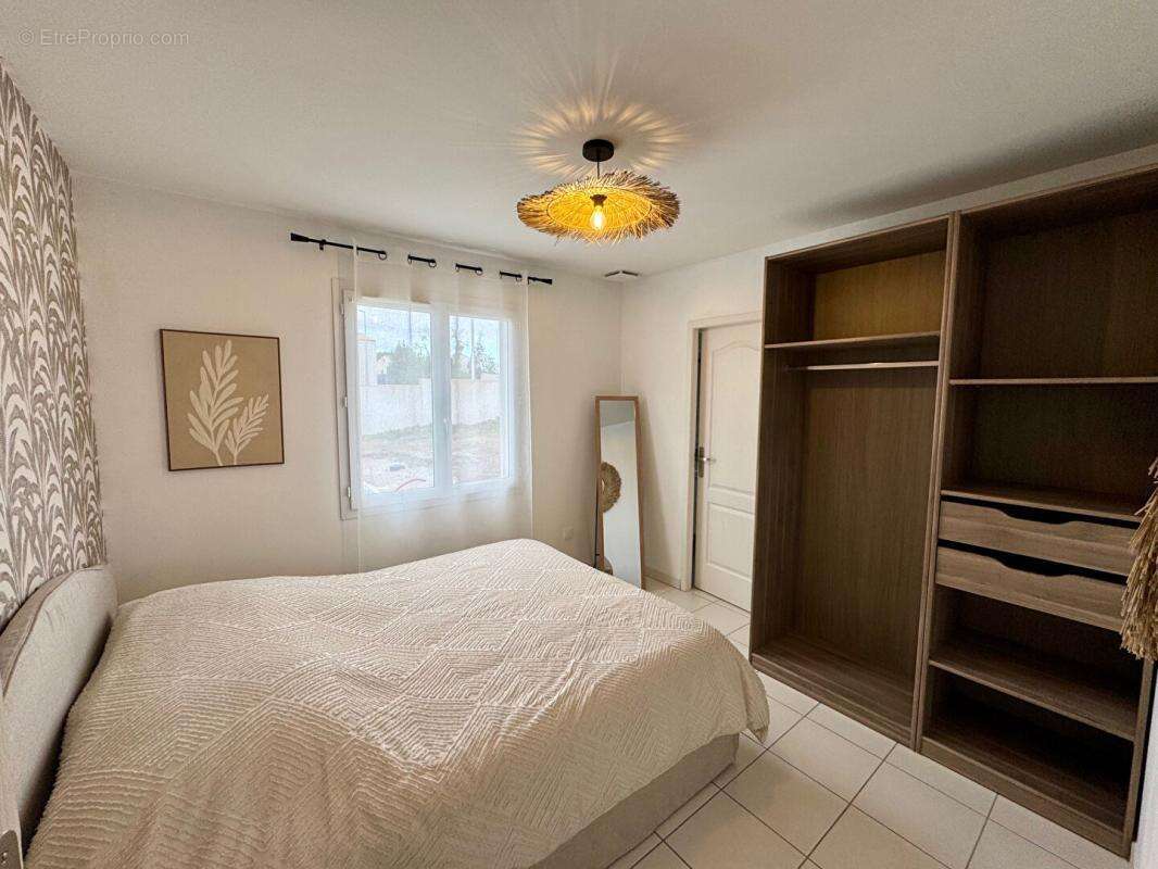 Maison à VAUX-SUR-MER