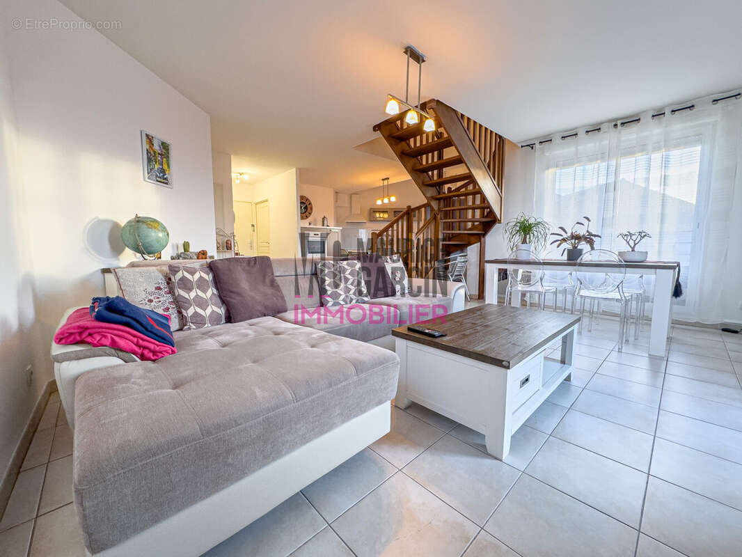 Appartement à L'ISLE-SUR-LA-SORGUE
