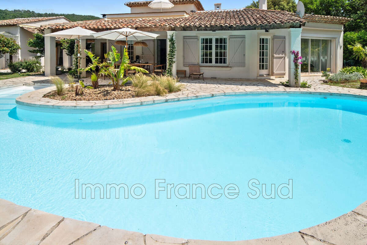 Maison à LA GARDE-FREINET