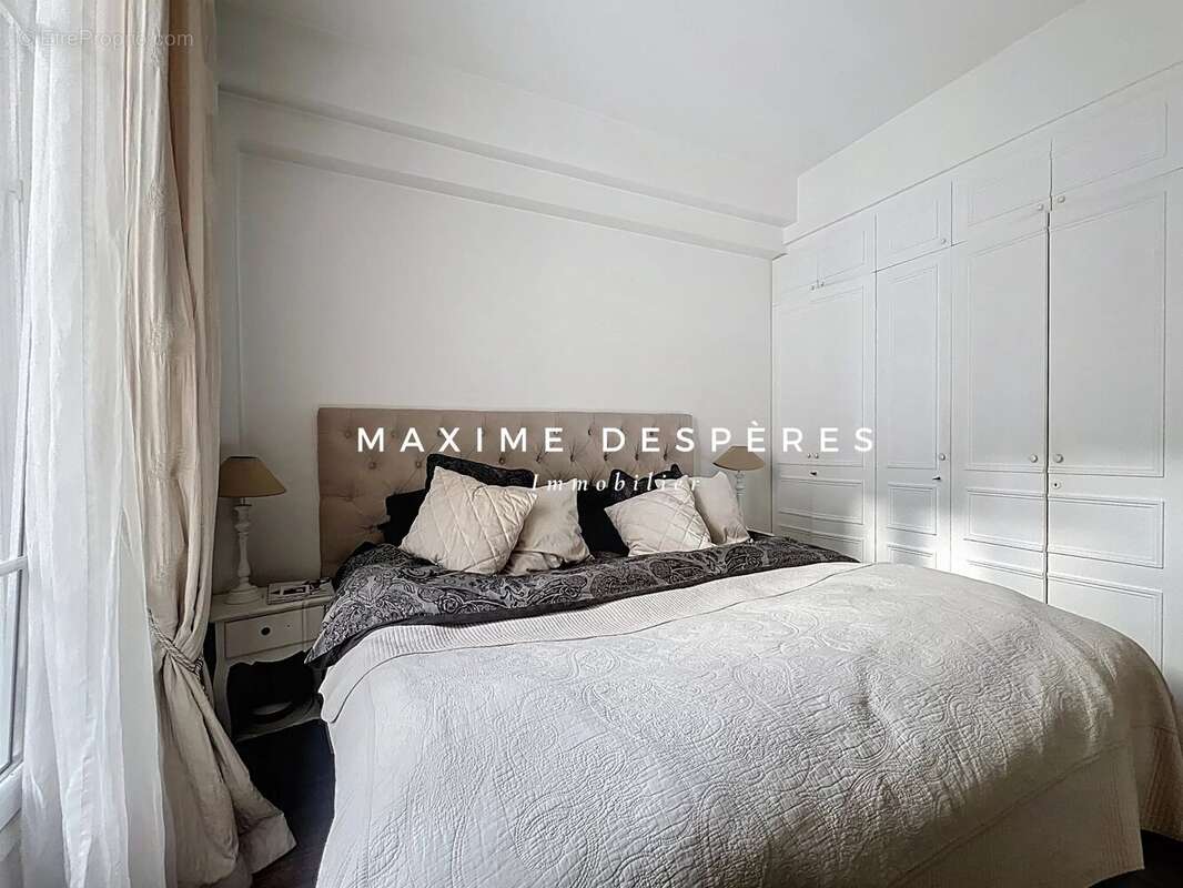 Appartement à NEUILLY-SUR-SEINE