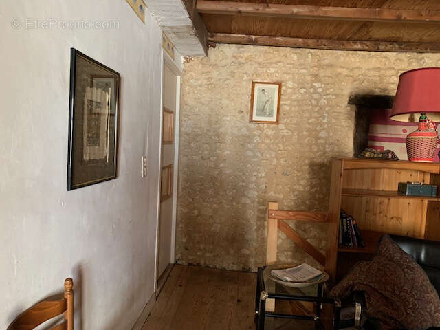 Maison à SAINT-THOMAS-DE-CONAC