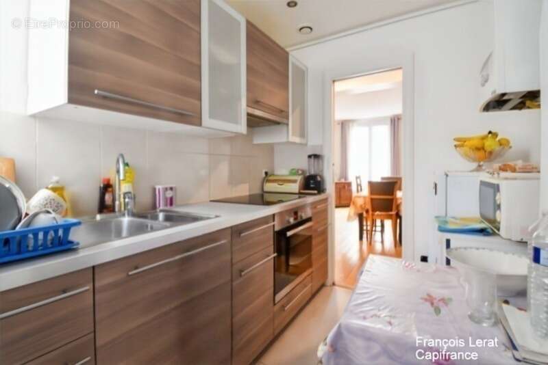 Appartement à vendre 2 pièces avec cave PARIS 17EME ARRONDISSEMENT (75) - rue Guy Môquet - 34 m2 Loi Carrez - 315 000 € honorair - photo 6