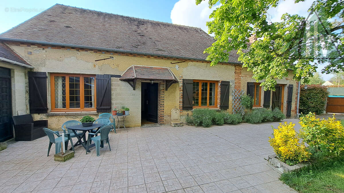 Maison à VILLEBOUGIS