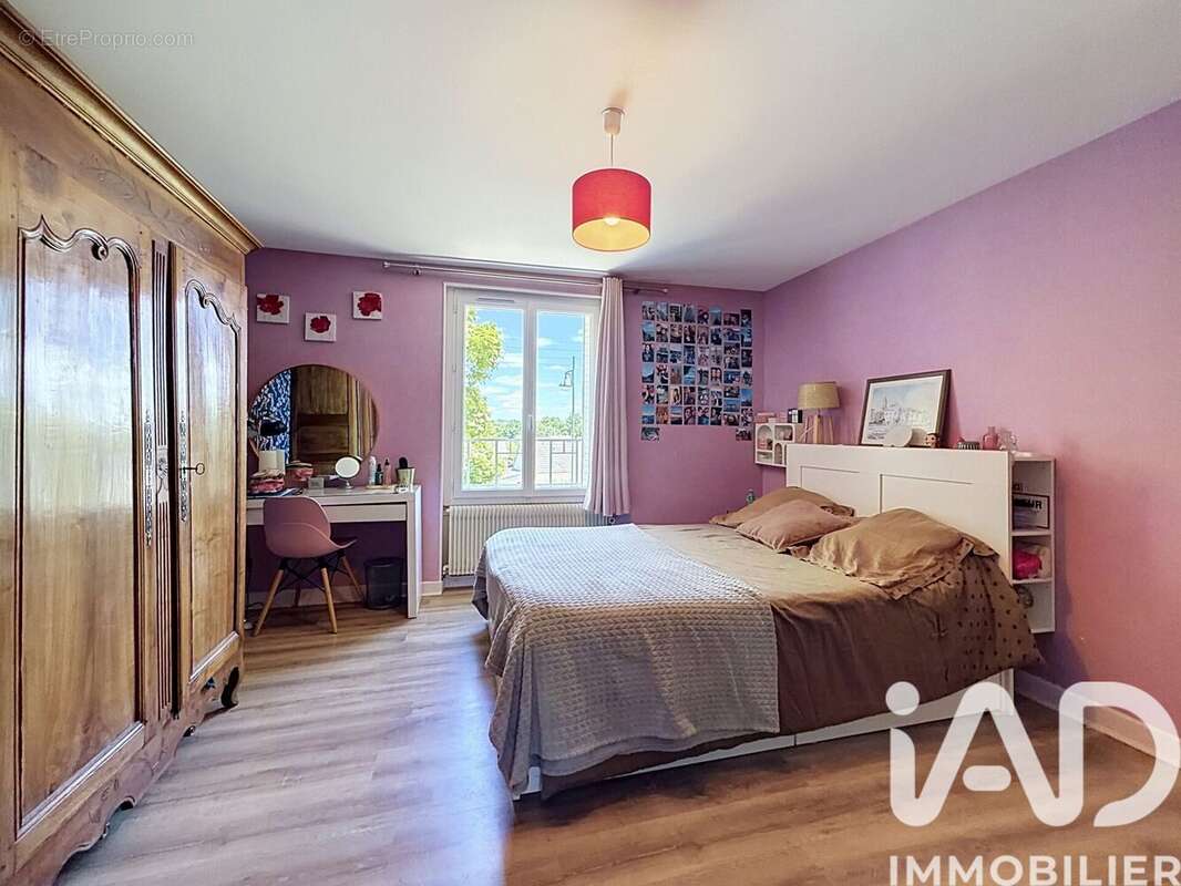 Maison 140 m² à Argenton-Sur-Creuse  - photo 9