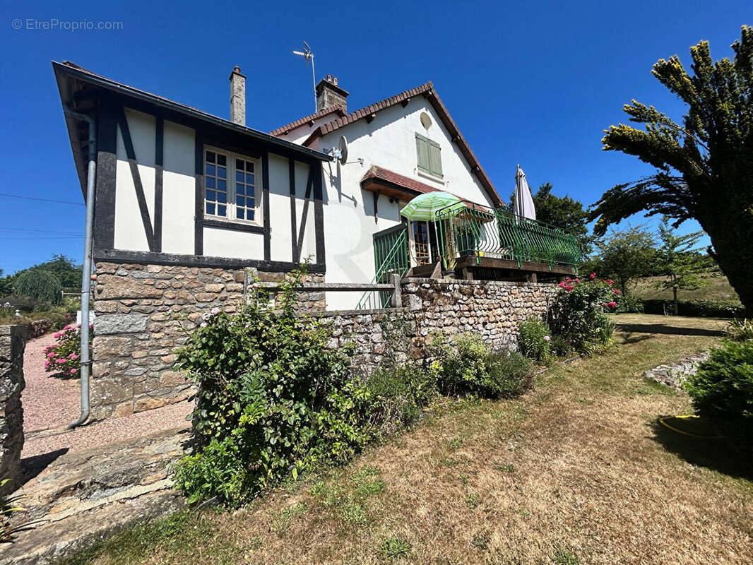 Maison à SAINTE-HONORINE-LA-GUILLAUME