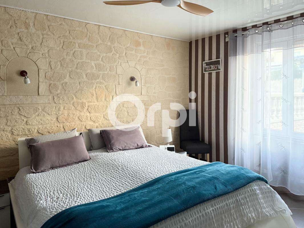 Maison à GENOUILLE
