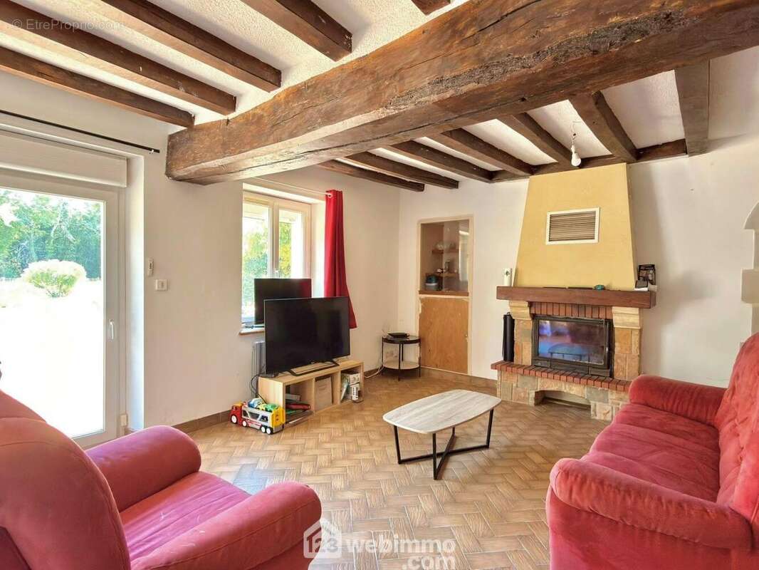 Maison 98 m² à Longue-Jumelles  - photo 4