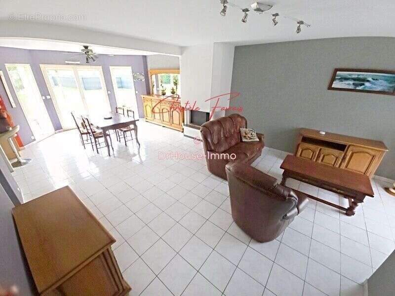 Maison à SAINT-GERMAIN-EN-COGLES