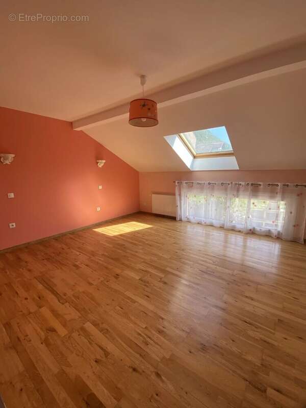 Maison à SAINT-GEORGES-DE-COMMIERS