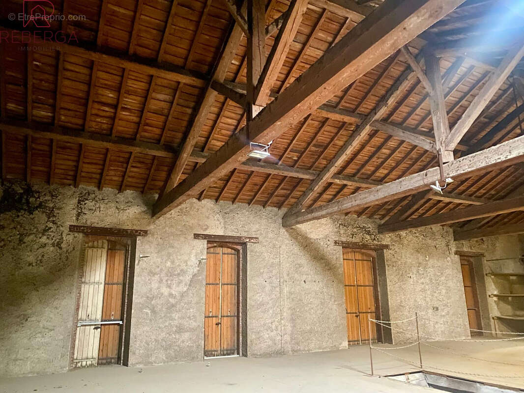 Appartement à AUSSILLON