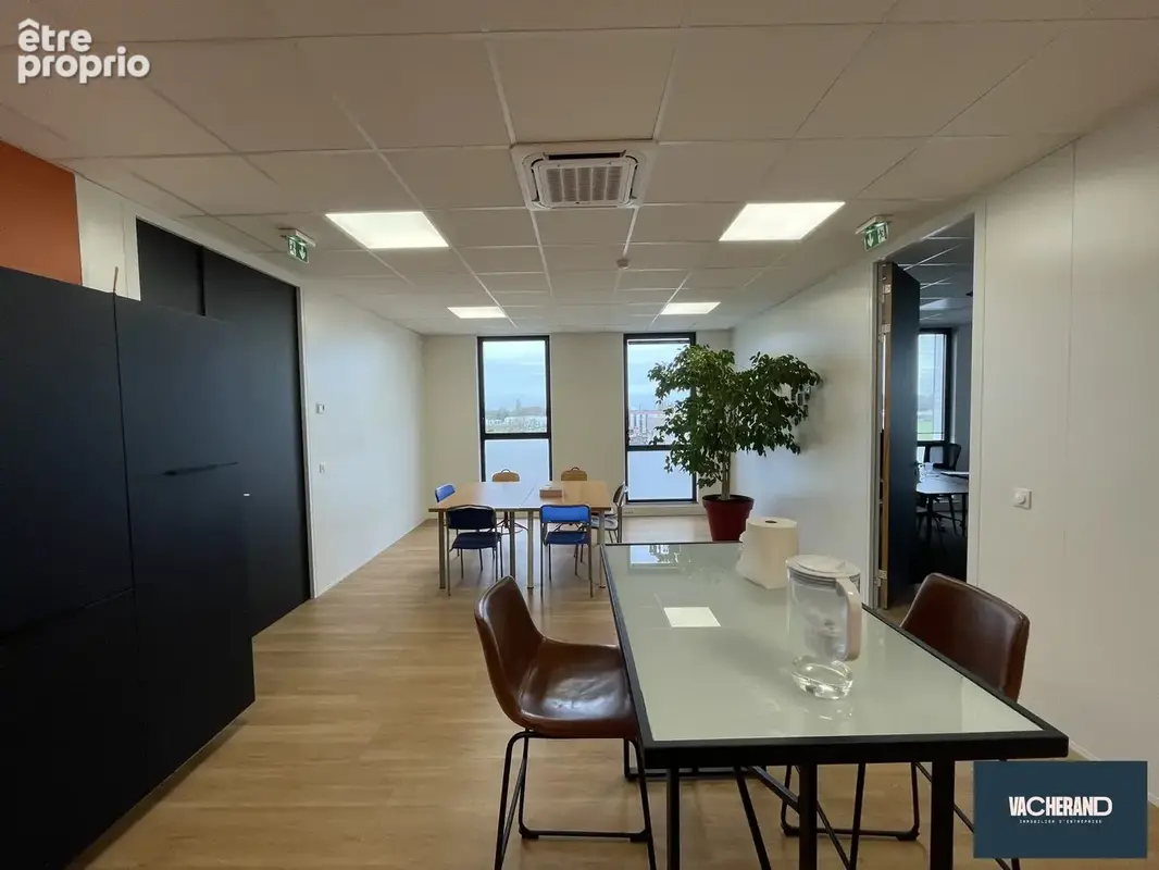 Commerce 327 m² à vendre à Lesquin (59810) - photo 5