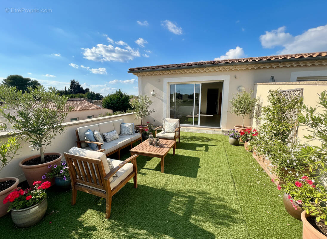 Appartement à L'ISLE-SUR-LA-SORGUE