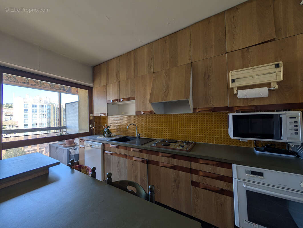 Appartement à MARSEILLE-6E