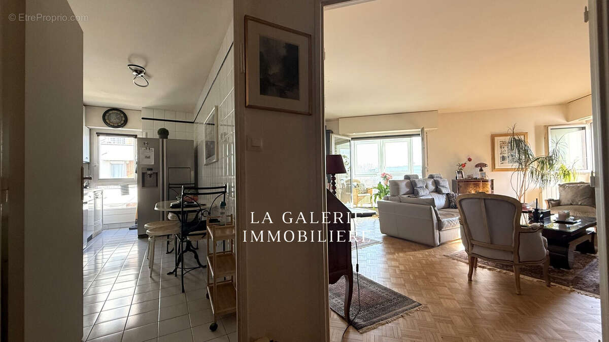 Appartement à SURESNES