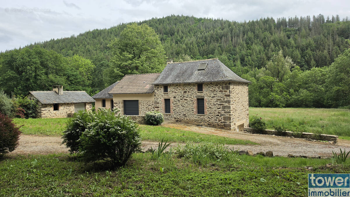 Maison à SAINT-ANDRE-DE-NAJAC
