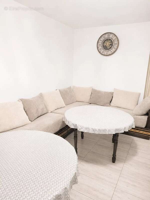 Appartement 77 m² à Vitrolles  - photo 4