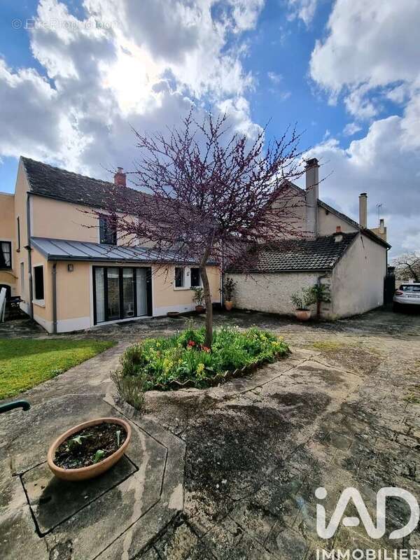 Photo 3 - Maison à CERNY