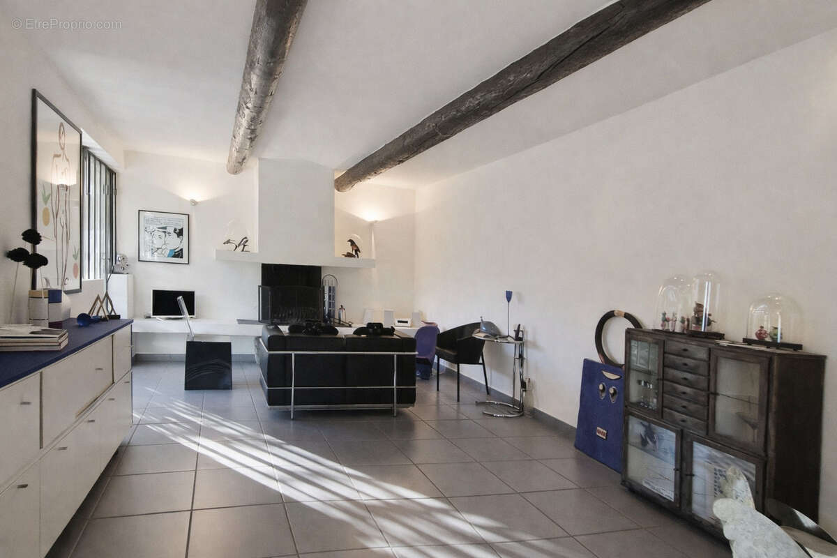 Maison à SUZE-LA-ROUSSE