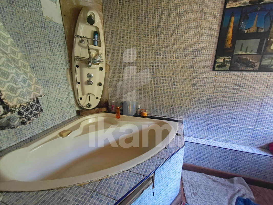 Ensemble immobilier avec terrain de 1 000 m2 et stationnement - photo 8