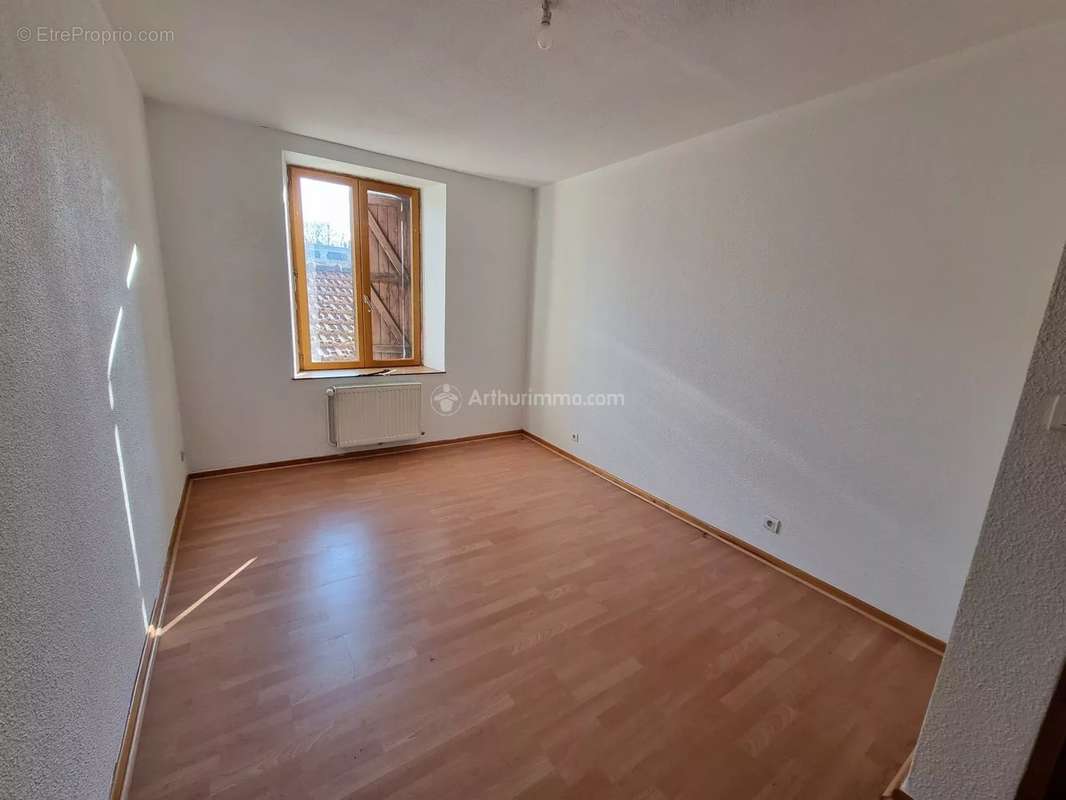 Appartement à NEUFCHATEAU