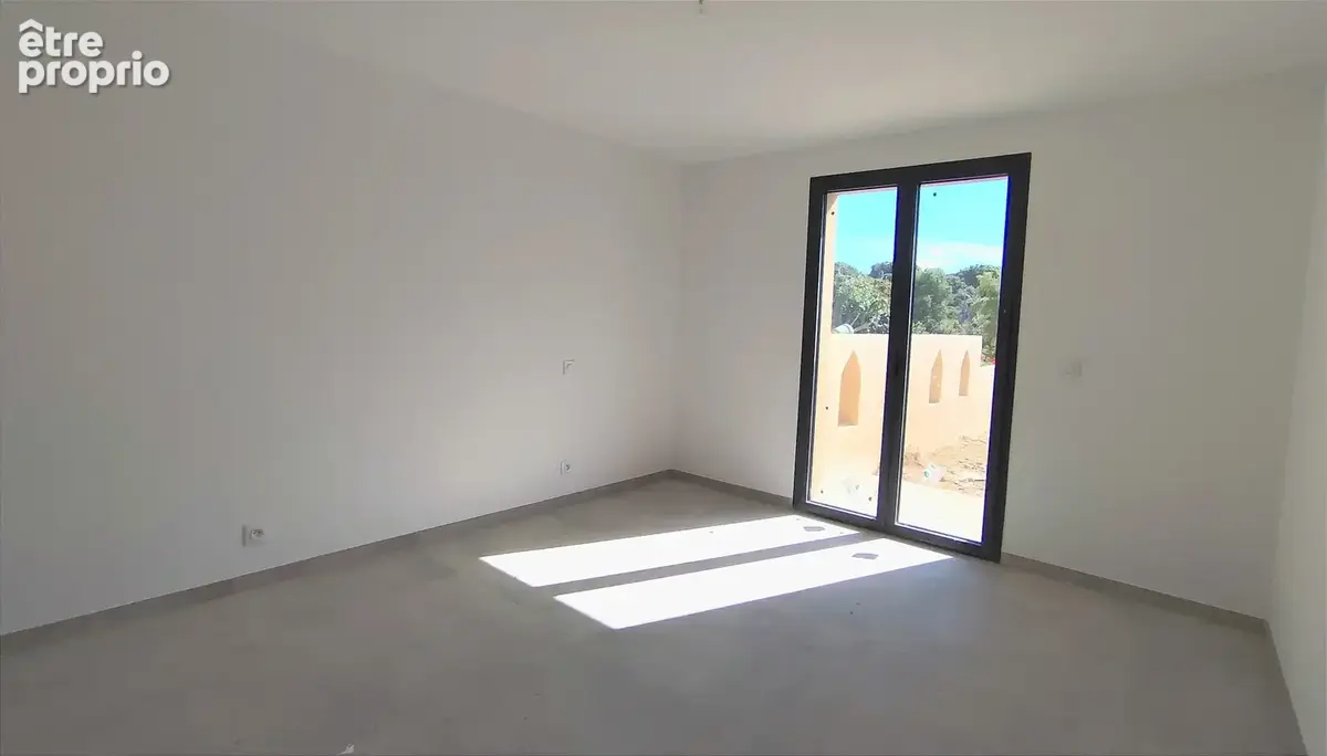 RARE Sant Ambroggio quartier des Villas - Villa Neuve 2024 225 m² 6 chambres - piscine Vue Mer - photo 5
