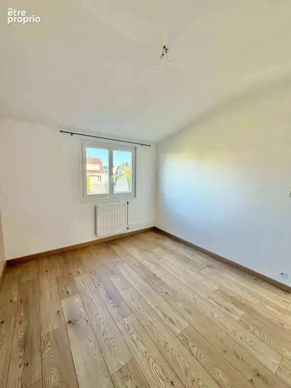 Maison mitoyenne avec jardin et garage   Riom - photo 7