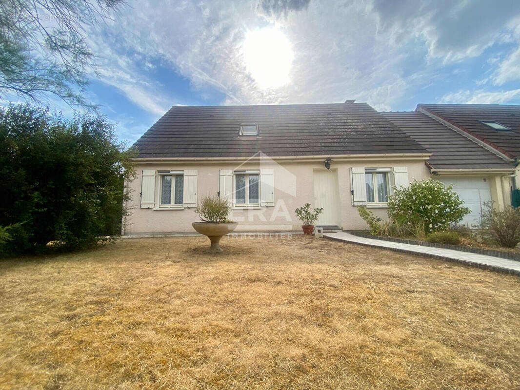 Maison à NEMOURS