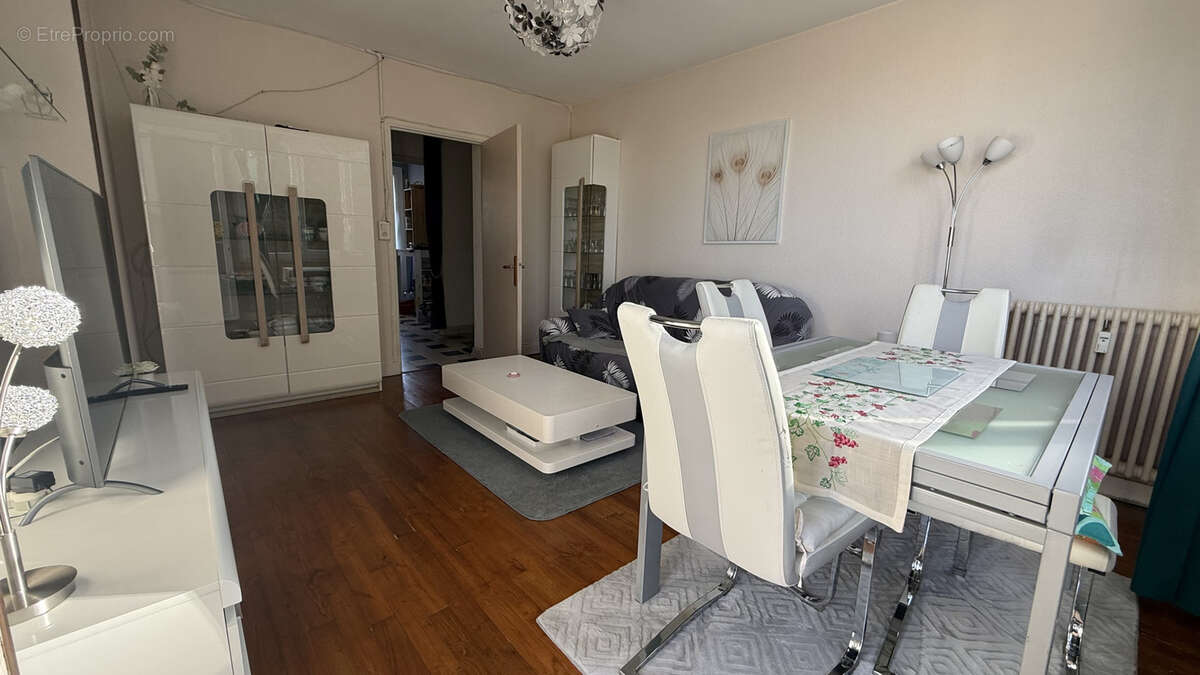 Appartement à GOURDON